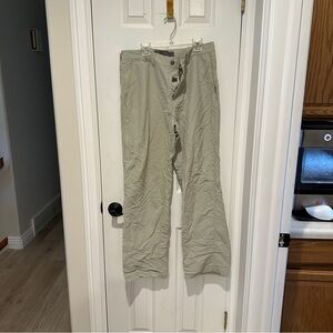 REI Beige Tan Outdoor hiking Pants Mens Size Waist 32" X Length 32”